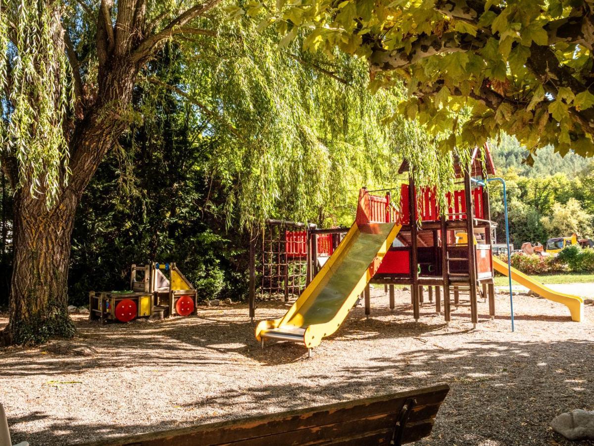 Village Club Les Lavandes - Neaclub Rémuzat Exteriör bild